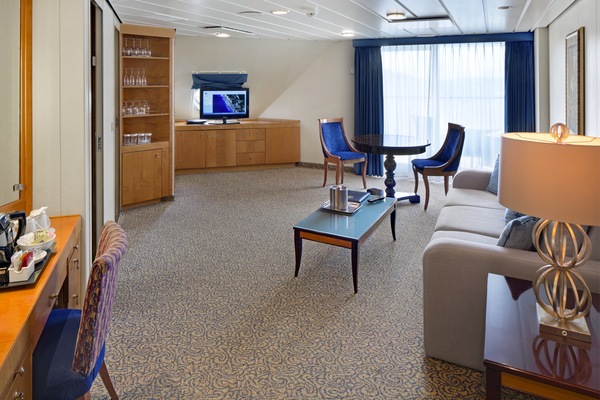 RCI, Radiance of the Seas, Owner's Suite 2 Bedroom 2.jpg